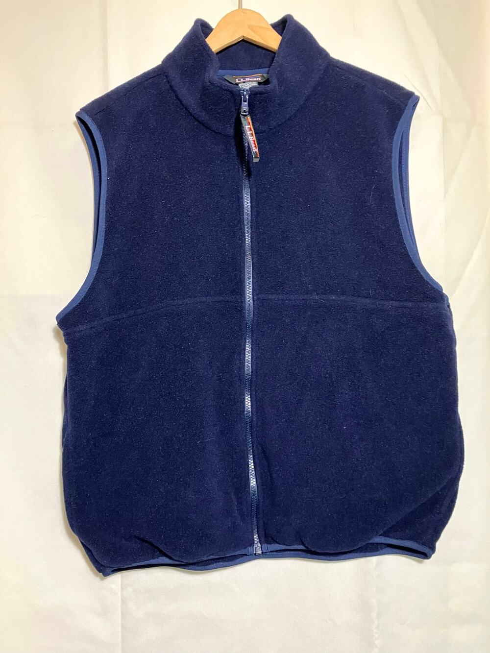 L.L. Bean Men’s Navy Vest Size Large.